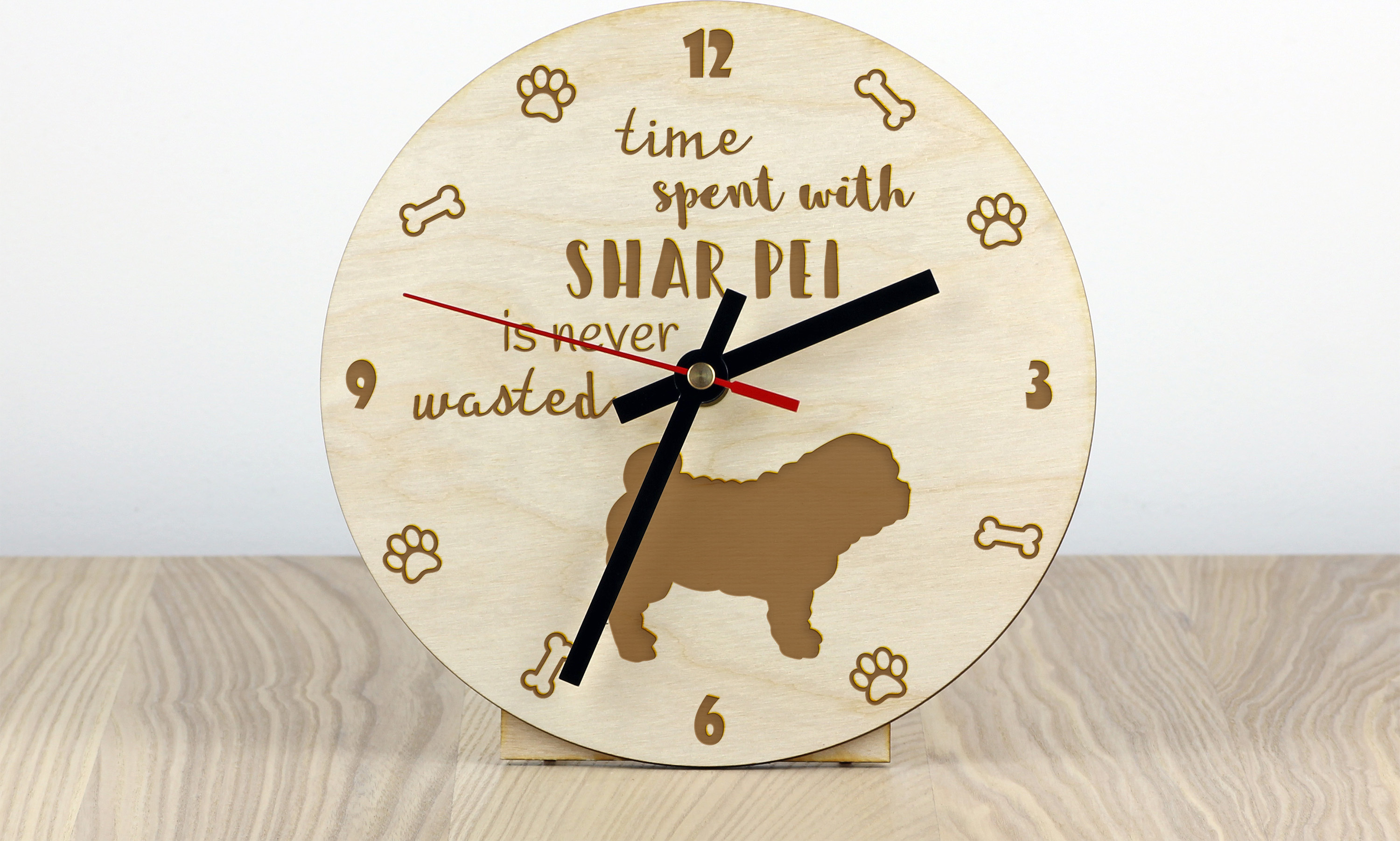 Shar Pei - hodiny so psom, drevené hodiny s gravírovaním, personalizované hodiny od Art-Dog