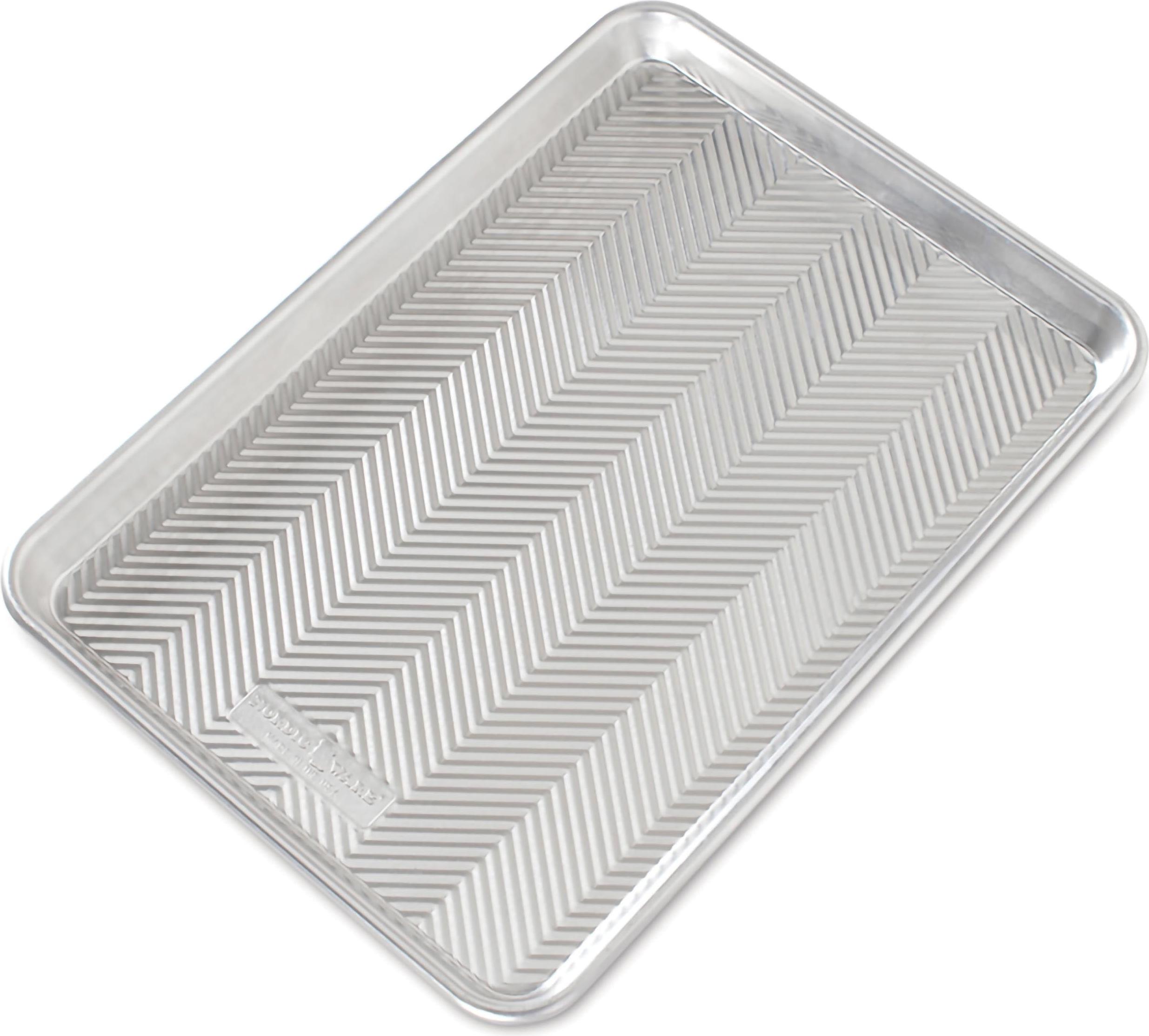 Backblech mit Struktur, 40 x 28,7 cm, Aluminium - Nordic Ware | Naturals Prisma 172896