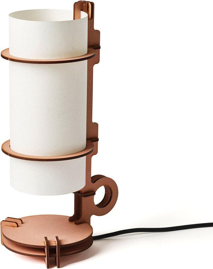 von Tjalle und Jasper A(4) Tischleuchte – Japandi Design Tischlampe aus MDF – Minimalistisch & Individualisierbar – 16 × 12 × 31 cm – E14 Fassung – Beige