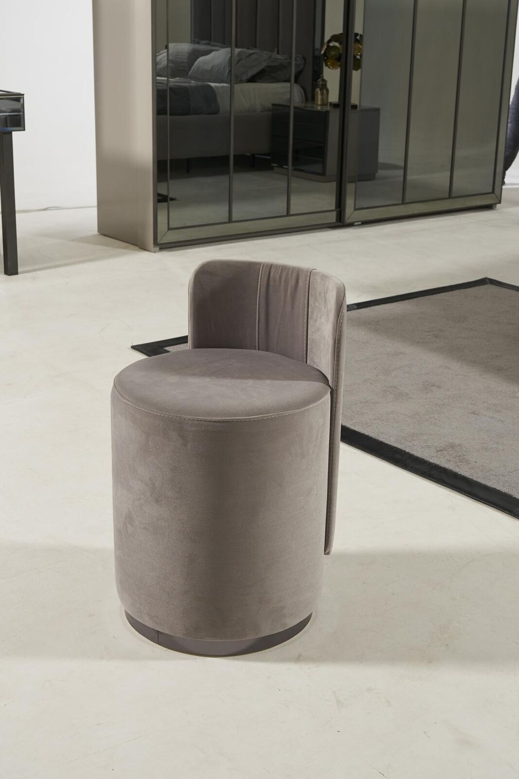 AEA Design Sessel Luxus Ottomane Schminktisch Hocker Runder Polster Stuhl Braun Bank JVM4067282218734