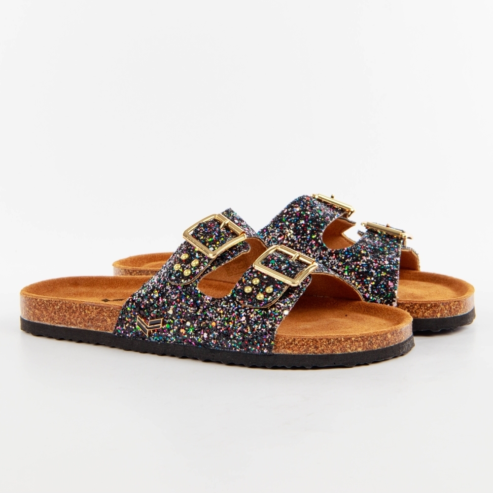 Kaporal Bekleidung im Sportbekleidungsdesign mit Strass 199258_170324