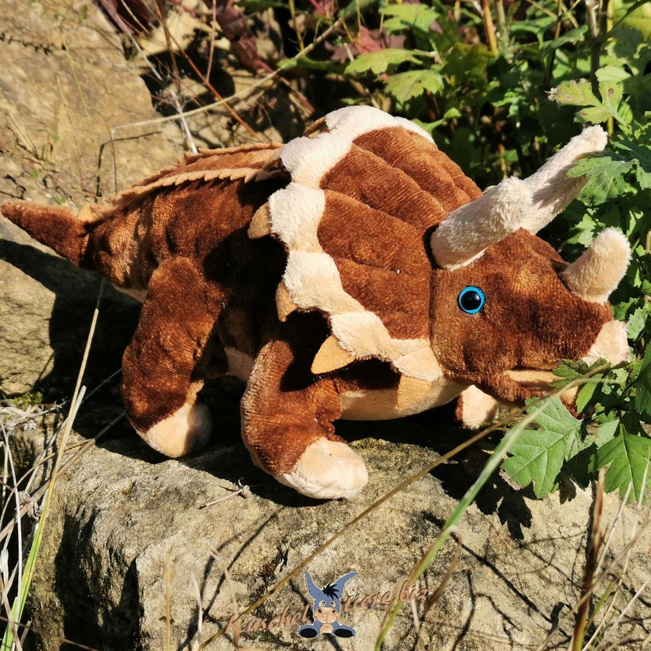 Kuscheltiere*biz Dinosaurier Plüschtier Triceratops Ceratopsia 29 cm braun Kuscheltier DINO KT531443