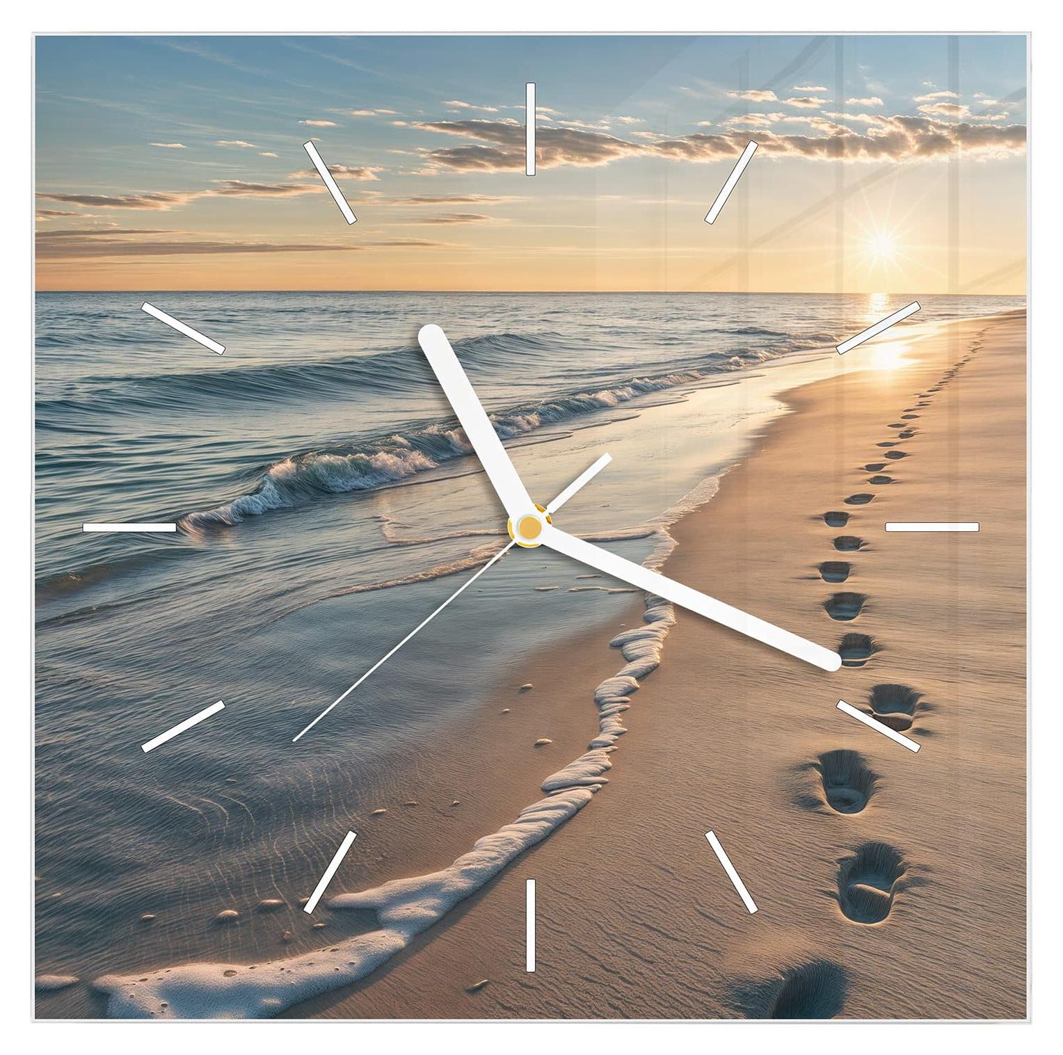 Primedeco Wanduhr aus Glas mit Motiv Strandspuren- 30 x 30 cm - inkl. Aufhängesystem