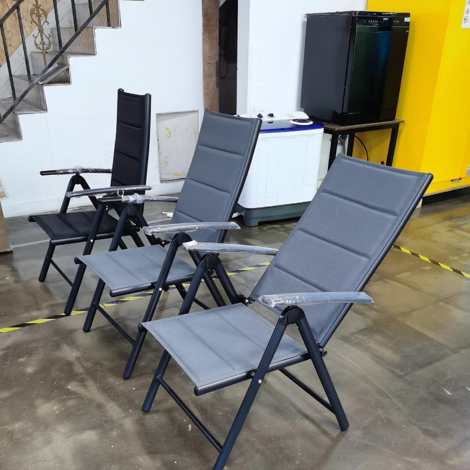 Gartenstuhl - Klappbarer Hochlehner - 7-fach verstellbare Rückenlehne - Mit Armlehnen - Wetterfest - Aluminiumrahmen - 65×56×110 cm - Dunkelgrau