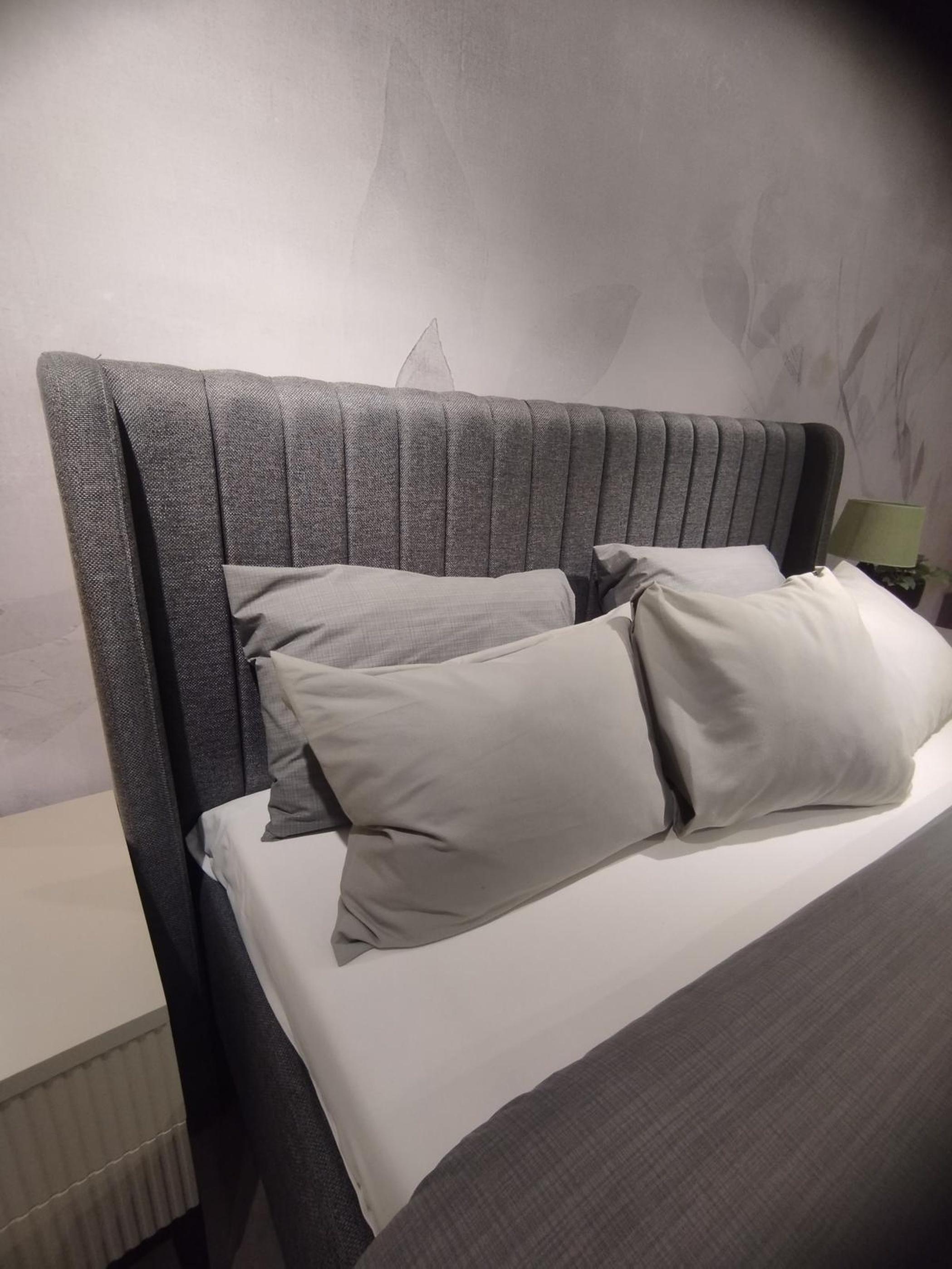 Xl Moebel Gmbh Bett mit Bank Exklusives Design und Hochwertige Verarbeitung