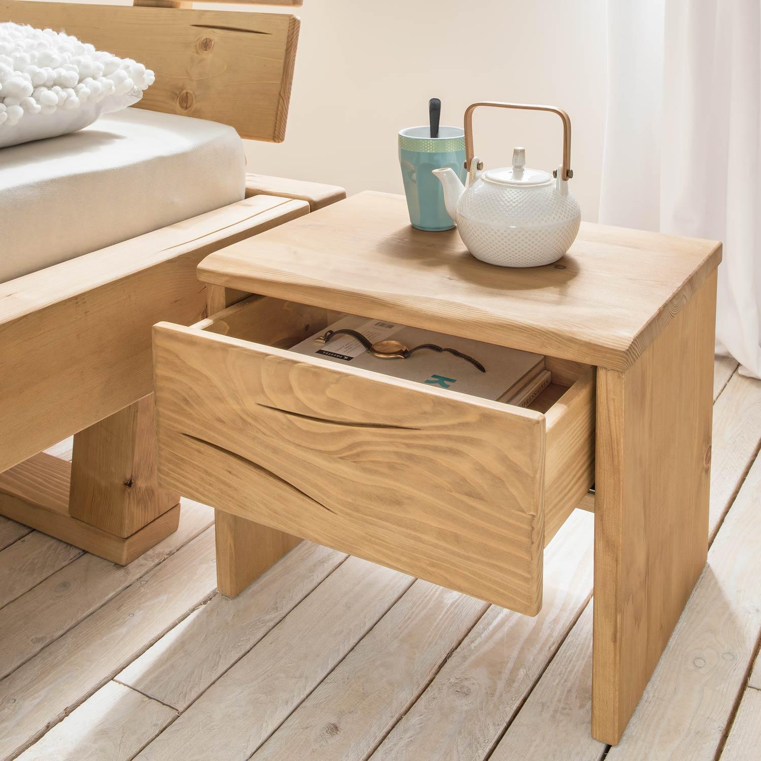 Nachttisch UNIKA aus Fichte mit geölter Oberfläche