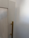 Schöner Schrank, aber leider etwas schmutzig.