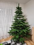 Schöne künstlicher Weihnachtsbaum! 