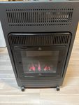Schöner Gas Kaminofen 