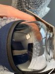 Zerkratzes Glas