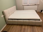 Schönes Bett