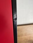Die Schränke waren beschädigt, muss beim Einpacken passiert sein, da die Kartons nicht beschädigt waren.