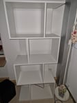 Praktischer Bücherregal