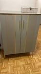 Eleganter Schrank 