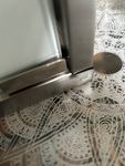 Medizinschrank verbeult durch Paketdienst?!