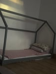 Wunderschönes Hausbett! Kind ist begeistert