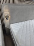 Stilvolles Bett mit super Ladefunktion