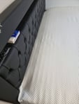 Die Ware ist nicht gleich wie das aufzeigt und die Lieferzeit ist gut aber nicht sauber 