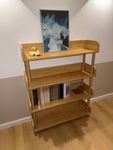 Schönes und stabiles Regal mit viel Platz