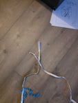 Die LED-Streifenbeleuchtung an den Möbeln ist völlig nutzlos.