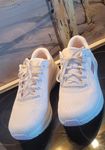 Sehr schöner, leichter, bequemer Sneaker