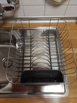 Geschirrkorb mit Besteckhalter