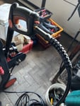 Der Schlauch geht ja aber die Anschlussstücke passen nicht  ,anders an der Pistole passt es aber am Gerät nicht . Bin sauer da ich doch extra für den Stihl Hoch druckreiniger bestellt hatte . Ich benötige das Anschlussstück zum Reiniger ca 1/2 Zoll ,das a