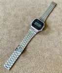 Schöne digitale Armbanduhr der Marke Casio