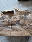 Das Papier kam in schlechtem Zustand hier an