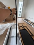 Poskozeny stul pod TV - prohnuty - chci ho reklamovat