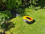 Smarter Gartenhelfer ohne Begrenzungskabel