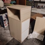 Lieferung sehr schnell.War sehr gut  und   übersichtlich verpackt da hat sogar das Auspacken Spaß gemacht .Die Beschreibung war einfach und gut verständlich.Da hat das zusammenbauen richtig Spaß gemacht.Ich bin voll zufrieden, genau das Richtige .