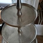 Absolut hochwertige Etagere *****