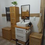 Ładny słupek pasuje mi do mojego wystroju łazienki. 