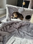 Sehr schön und wirklich groß, meine Katze konnte gar nicht warten bis ich fertig war mit aufbauen. 