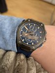 Sehr schöne Uhr für große Handgelenke