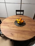Der Tisch ist sehr guter 