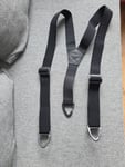 Produkt leider nicht so wie im Verkaufsangebot beschrieben hat nur 3 Karabiner anstatt 4 wie beschrieben