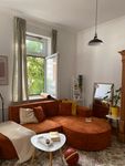 Stilvolles und bequemes Sofa mit besonderem Design