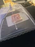 Sehr schön, mit der Borte am Rand
