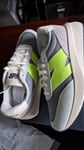 New Balance 370 