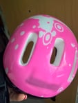 Schreckliche Qualität, der Helm ist aus Schaumstoff, ich rate davon ab, ihn zu kaufen