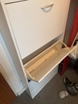 Obwohl der klein ist , passt mehrere Schuhe rein.