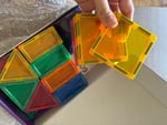 Produkt splnil očakávania. Dieliky sú pevné, farebné a magnety majú dostatočnú silu. Odporúčam. Skvelý pomer ceny a kvality. Dieťa stavebnicu veľmi baví a neustále vytvára nové stavby. Rýchle doručenie, stavebnica je presne podľa popisu. 