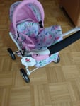 Schöner Puppenwagen