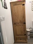 Meuble d’appoint pour qui c’est le modifier. Pour WC .