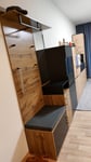 Achtung! Garderobe kann nicht alleine stehen, sie muß mehrfach an eine gerade Wand gedübelt werden!