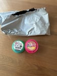Kompletter Betrug – Lächerliche Menge! Ich habe zwei Sets bestellt. Ein Starter-Set sollte laut Beschreibung 6 Boxen à 70 g enthalten – insgesamt also 420 g pro Set. Was ich bekommen habe? Insgesamt nur zwei kleine Boxen mit jeweils 15 g. 