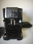 Die Kaffeemaschine ist einfach zu bedienen, leicht zu reinigen und produziert sehr aromatischen Kaffee.