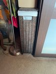 Passt gut neben jeden Schrank 